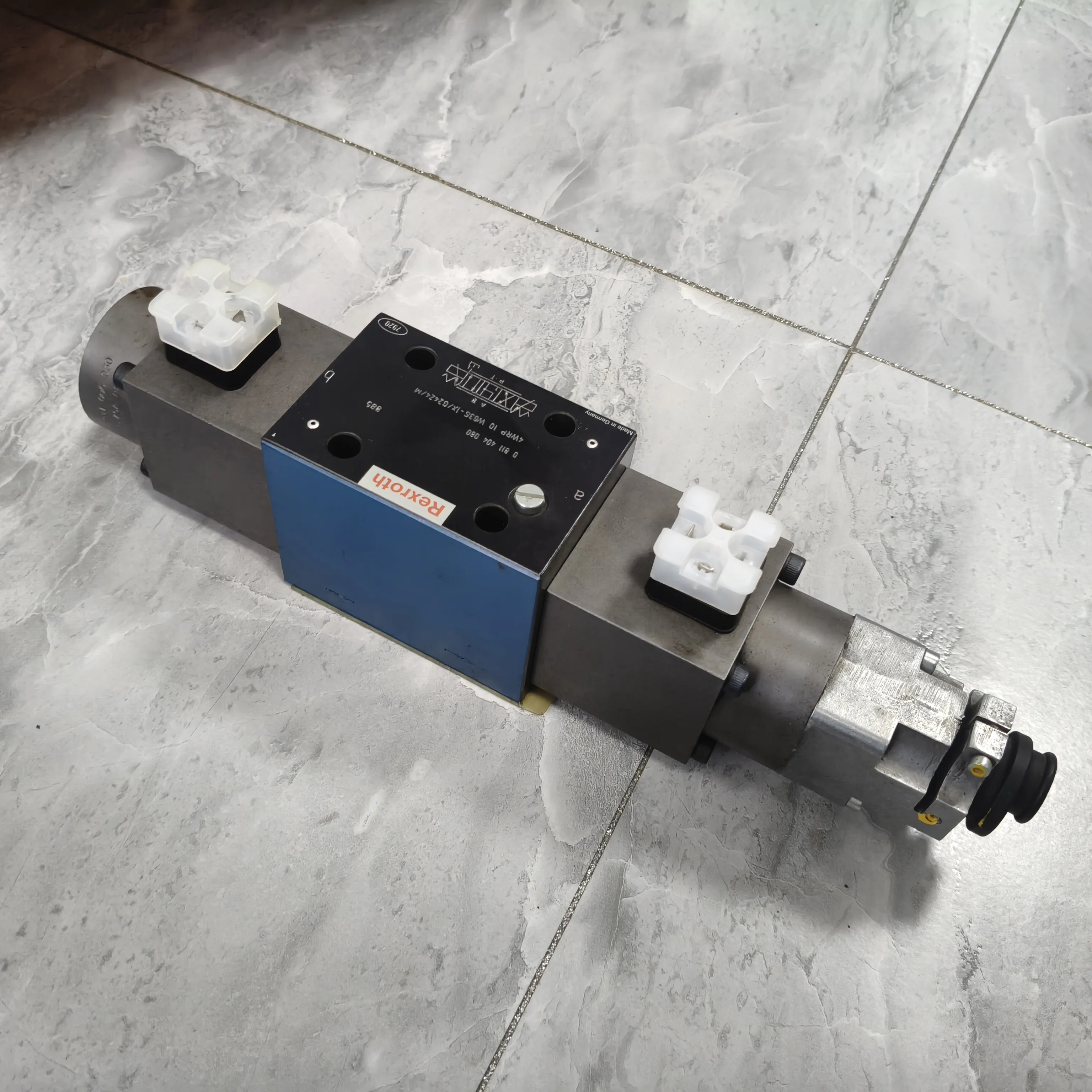 Rexroth 4WRP10W63S-1X/G24Z4/M 产品照片 1